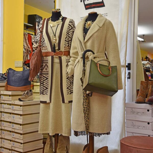 Accesorios y complementos bolsos, collares, pañuelos, sombreros Richard Moda Joven (1)