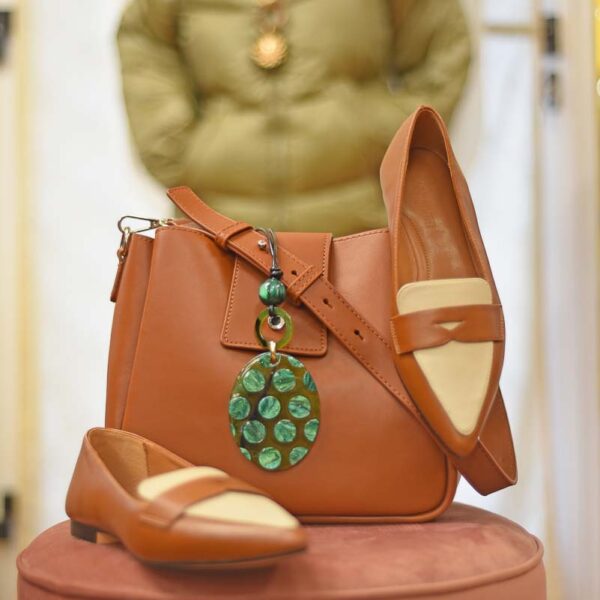 Accesorios y complementos bolsos, collares, pañuelos, sombreros Richard Moda Joven (2)